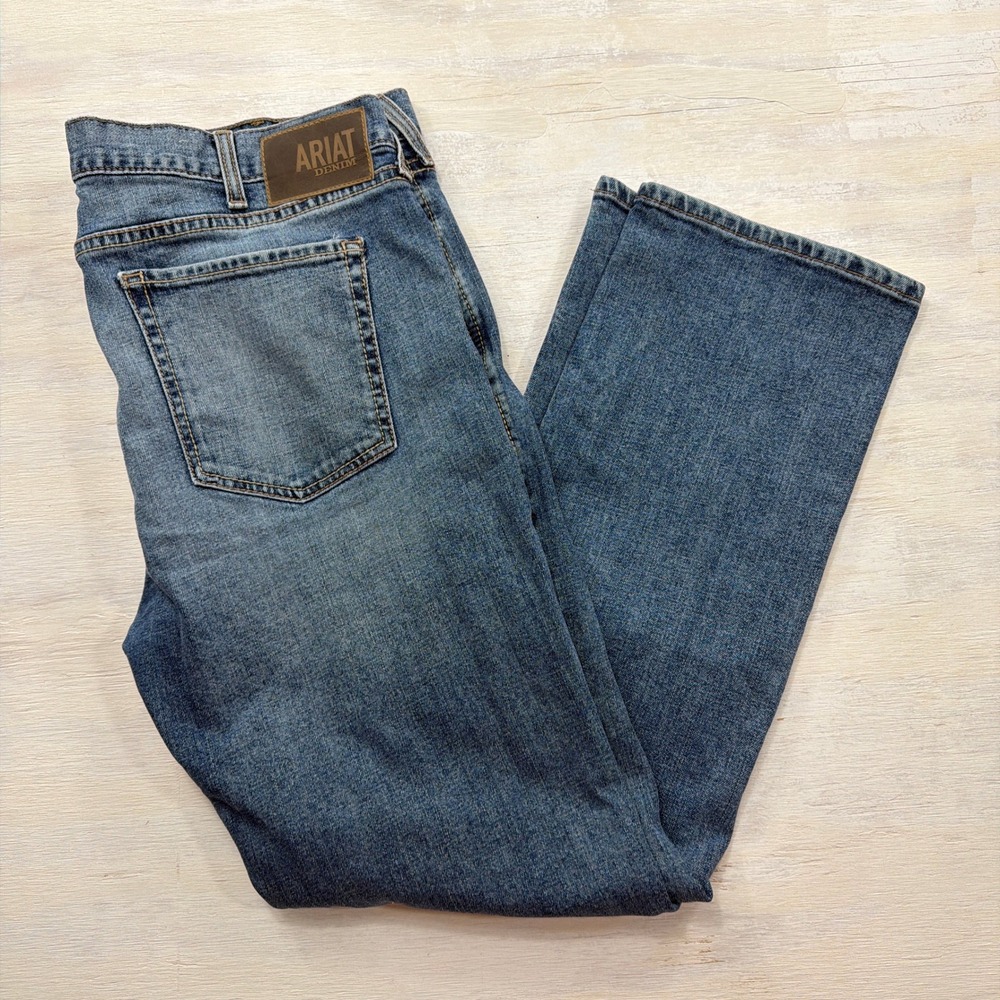 Ariat Jeans M7 40/32 Slim Fit Straight Leg Medium Wash Denim Mens